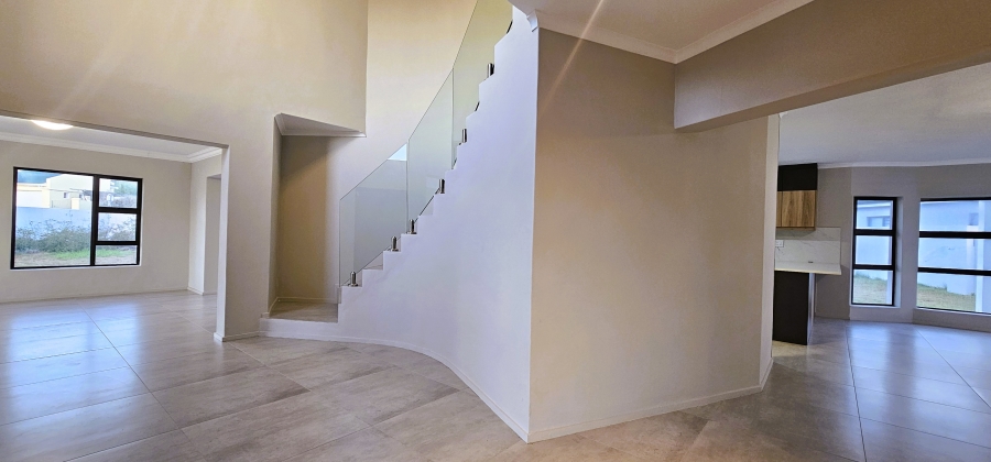 5 Bedroom Property for Sale in Myburgh Park Western Cape